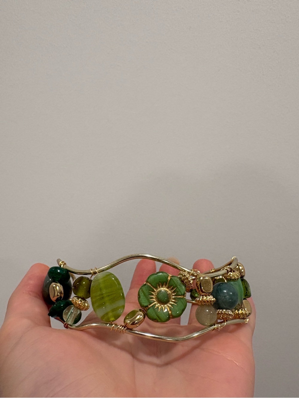 Green Floral Gold-Tone Beaded Bracelet